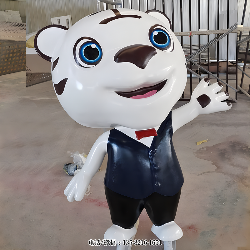 穿禮服的卡通老虎雕塑 穿禮服的卡通老虎雕塑