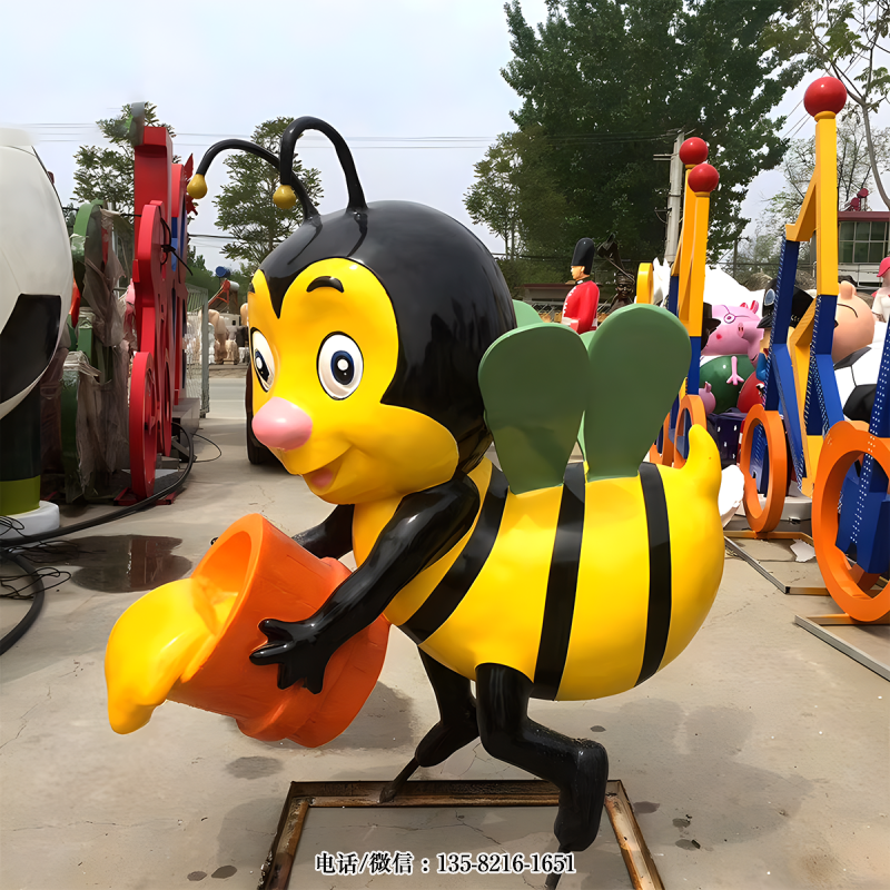 采蜜的小蜜蜂卡通雕塑 采蜜的小蜜蜂卡通雕塑