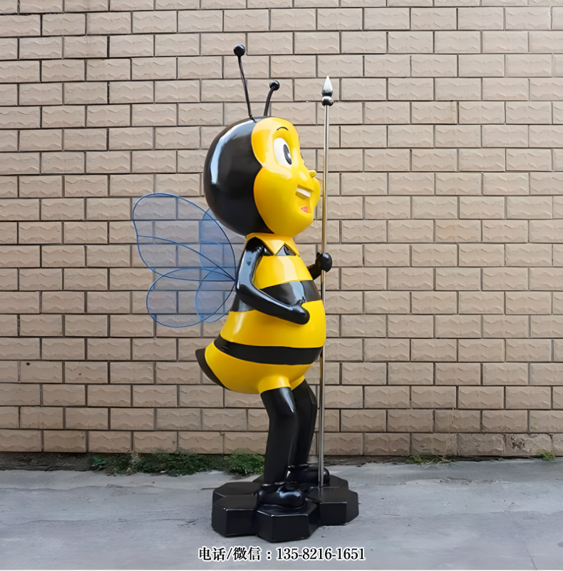 卡通小蜜蜂衛(wèi)兵雕塑 卡通小蜜蜂衛(wèi)兵雕塑