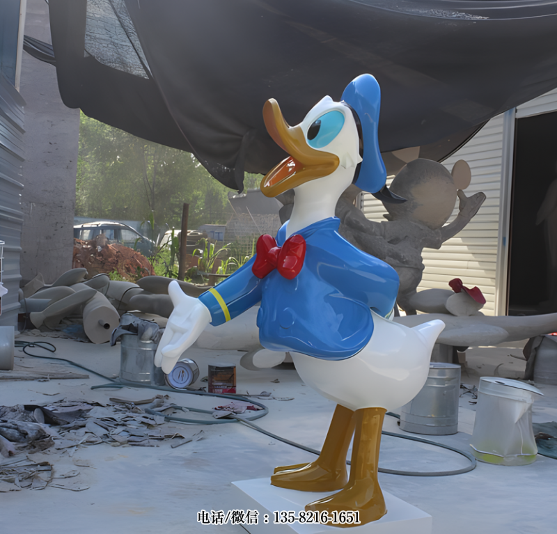 玻璃鋼唐老鴨卡通雕塑 (4) 玻璃鋼唐老鴨卡通雕塑 (4)