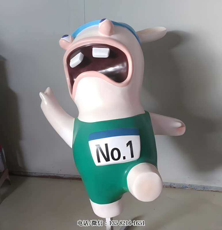 奔跑的兔子卡通雕塑 奔跑的兔子卡通雕塑