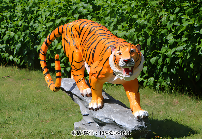 玻璃鋼仿真老虎雕塑 (4) 玻璃鋼仿真老虎雕塑 (4)