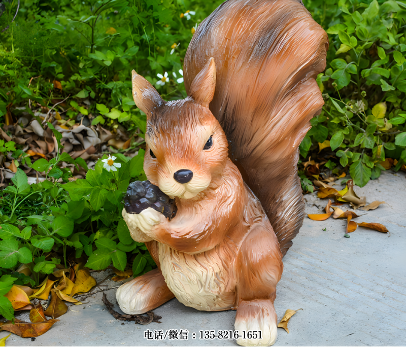 玻璃鋼仿真松鼠雕塑 (5) 玻璃鋼仿真松鼠雕塑 (5)