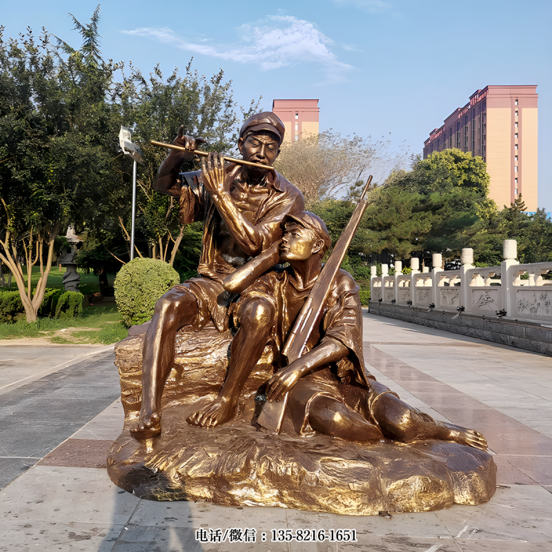 “光輝歲月”玻璃鋼仿銅紅軍雕塑